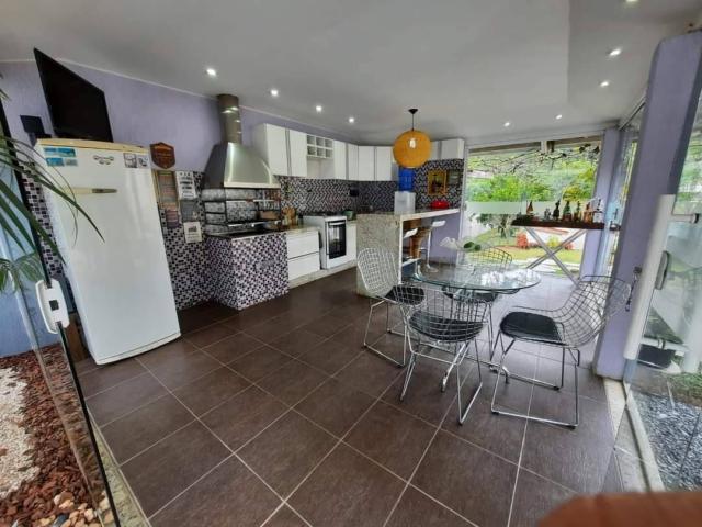 Casa para Venda em Nova Friburgo - 2