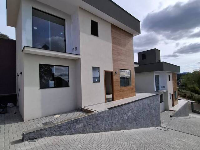 #294 - Casa para Venda em Nova Friburgo - RJ