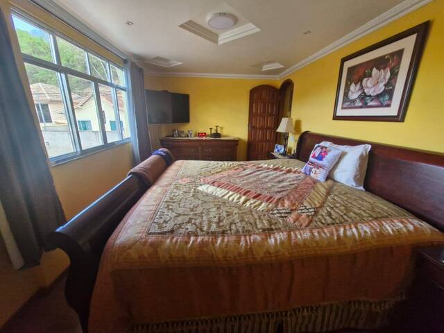 Casa para Venda em Nova Friburgo - 2