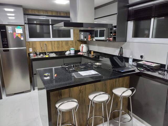 #312 - Apartamento para Venda em Nova Friburgo - RJ